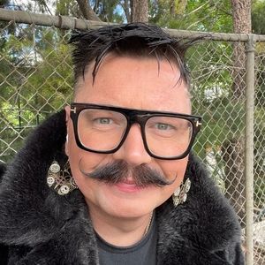 Meet your Posher, Evan